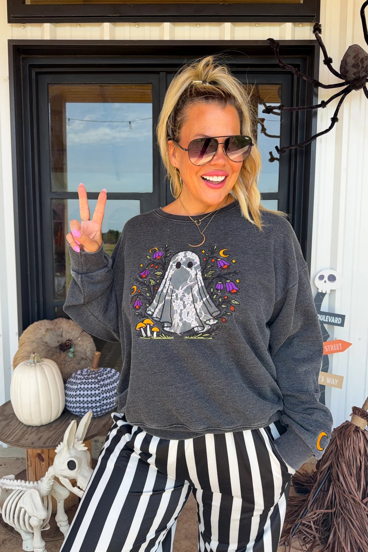 Ghost In Bloom Pullover