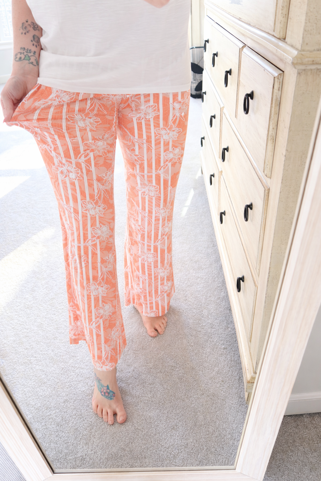Fit & Flare Pants in Coral White Floral
