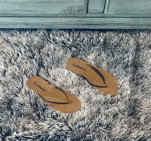 Ella Flip Flops in Natural