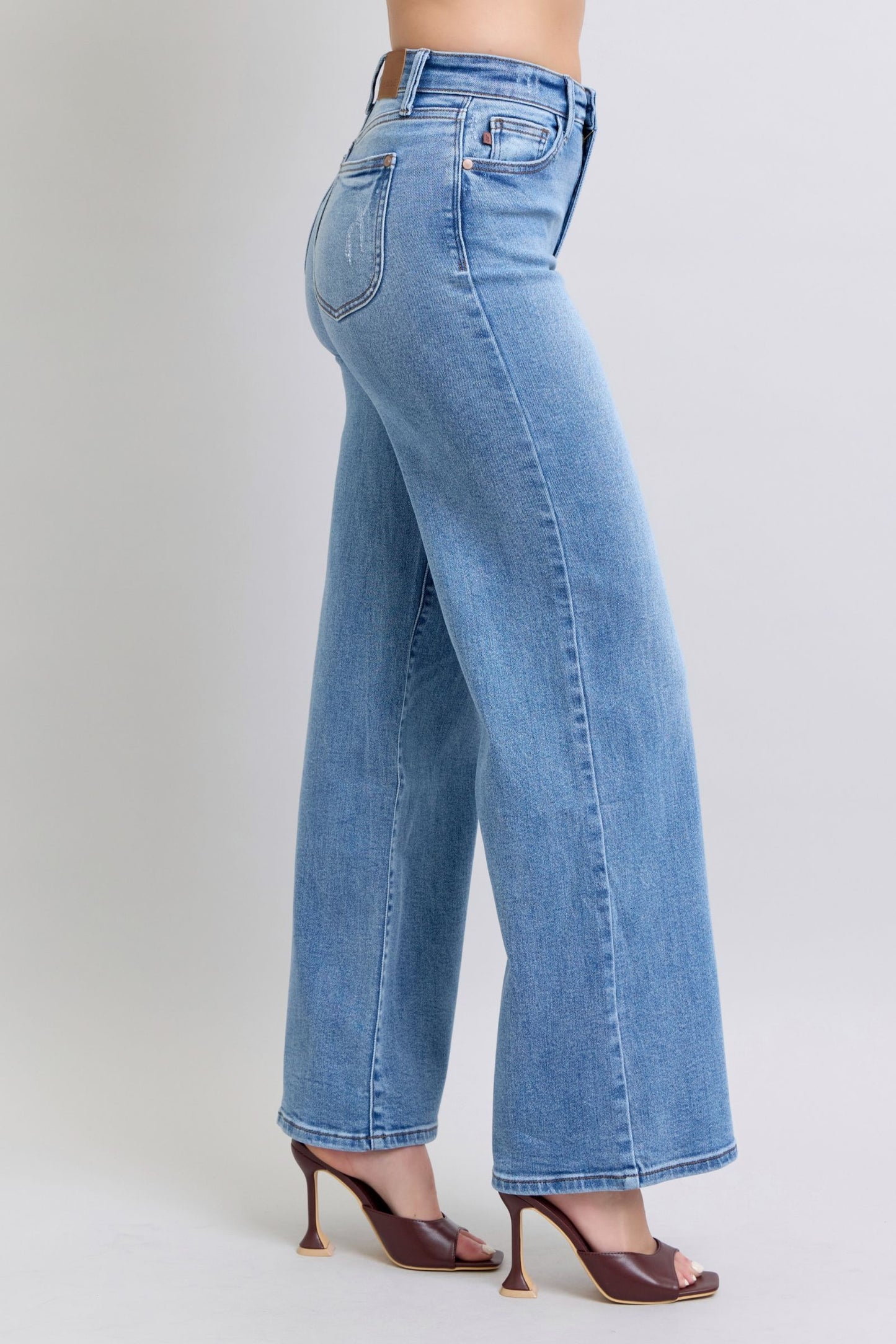 Wide Leg Jeans with Pockets