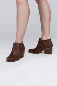 Vroom Ankle Booties