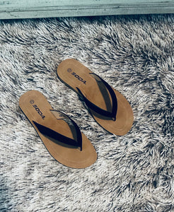 Ella Flip Flops in Black