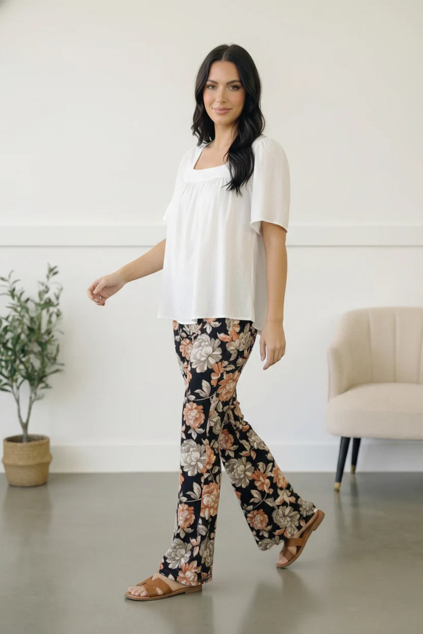 Fit & Flare Pants in Black Floral