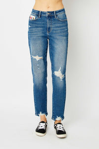 Judy Blue Queen Distressed Boyfriend Fit Jeans