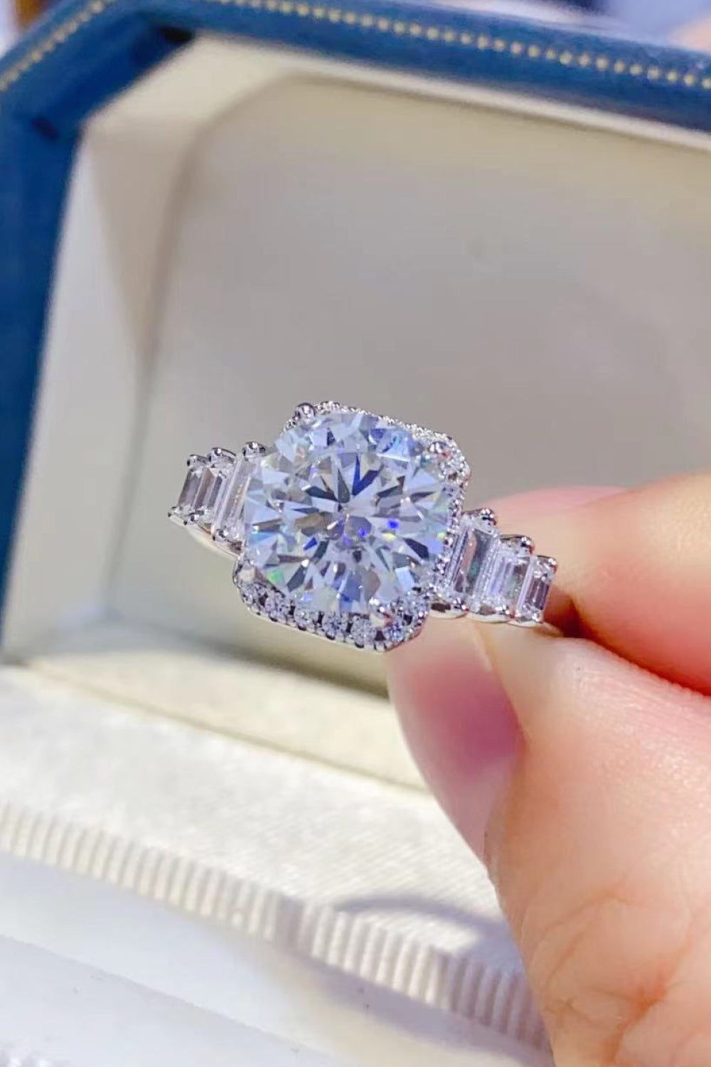 2 Carat Moissanite 925 Sterling Silver Ring